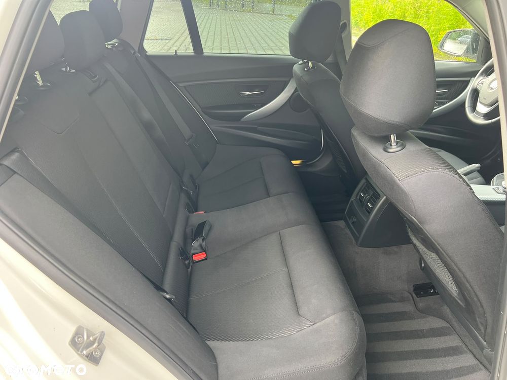 BMW Seria 3 - 39