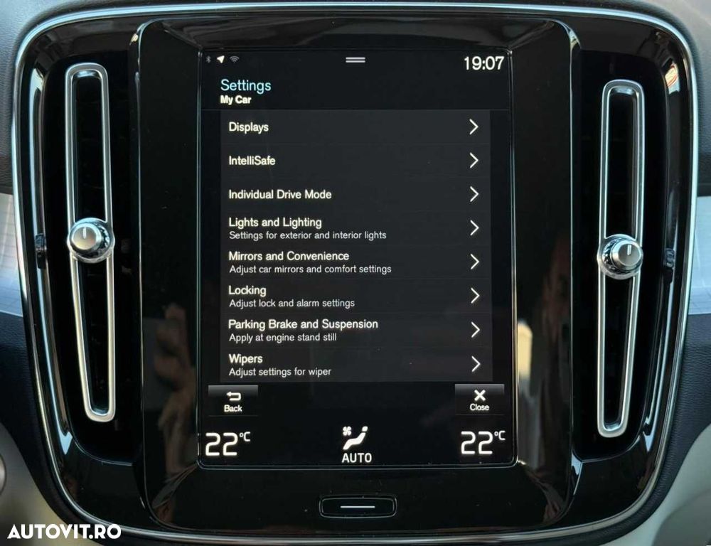 Volvo XC 40 - 32
