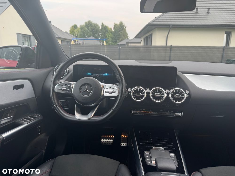 Mercedes-Benz GLA 250 4-Matic AMG Line - 9