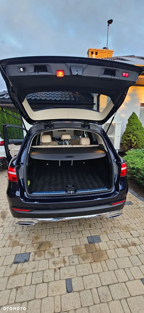 Mercedes-Benz Glc 2018 photo 2