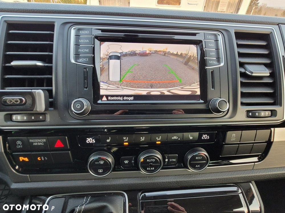 Volkswagen Multivan - 23