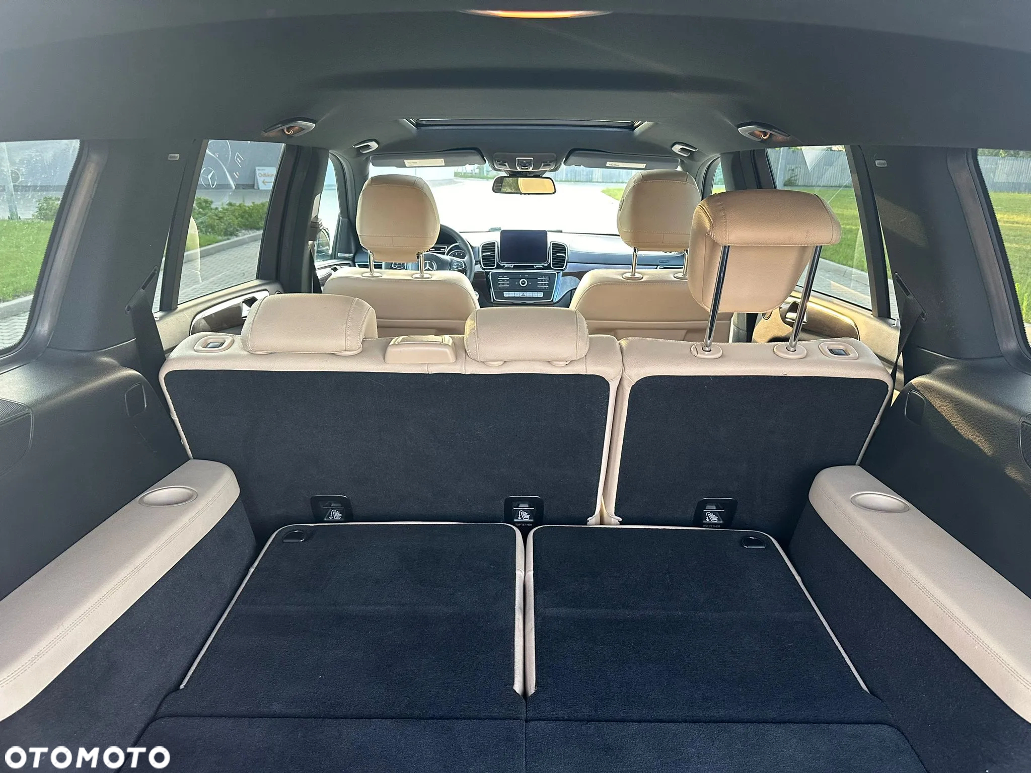 Mercedes-Benz GLS 400 4Matic 9G-TRONIC - 32