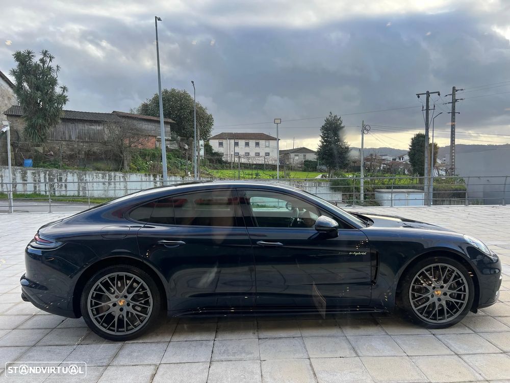 Porsche Panamera 4 E-Hybrid - 7