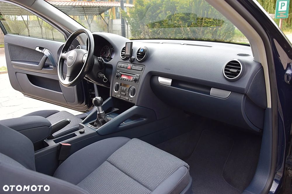 Audi A3 3-drzwiowe 1.6 S Line Sportpaket plus - 12
