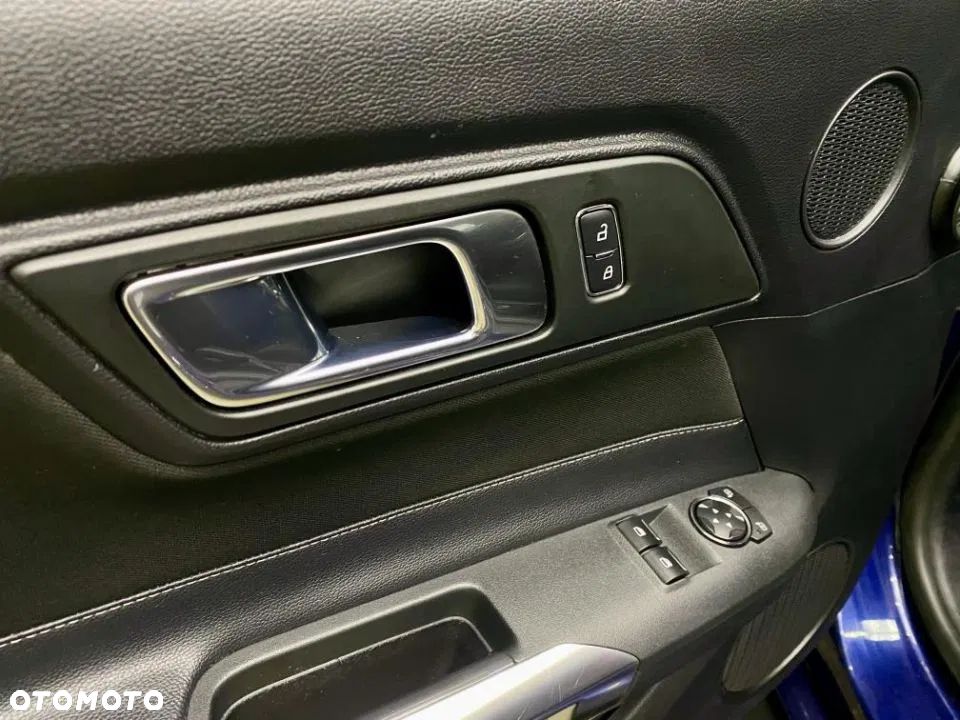 Ford Mustang - 10