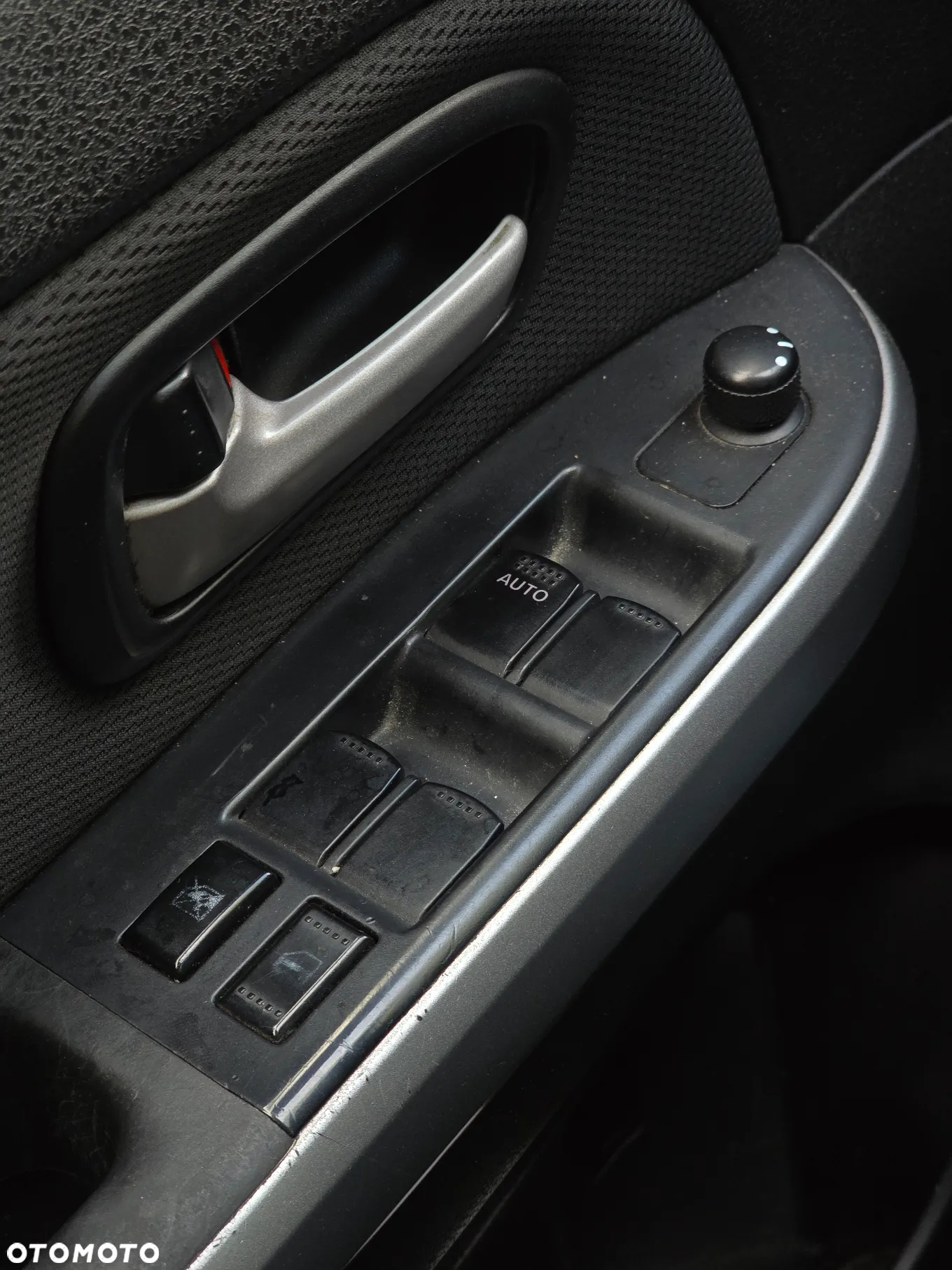 Suzuki Grand Vitara 1.9 DDiS De Luxe - 27
