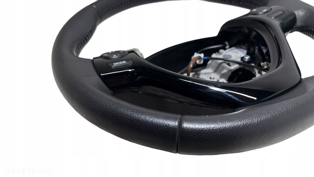 KIEROWNICA WIELOFUNKCYJNA SKÓRA SKÓRZANA ŁOPATKI AUTOMAT PEUGEOT 108 - 8