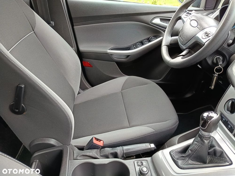 Ford Focus - 10
