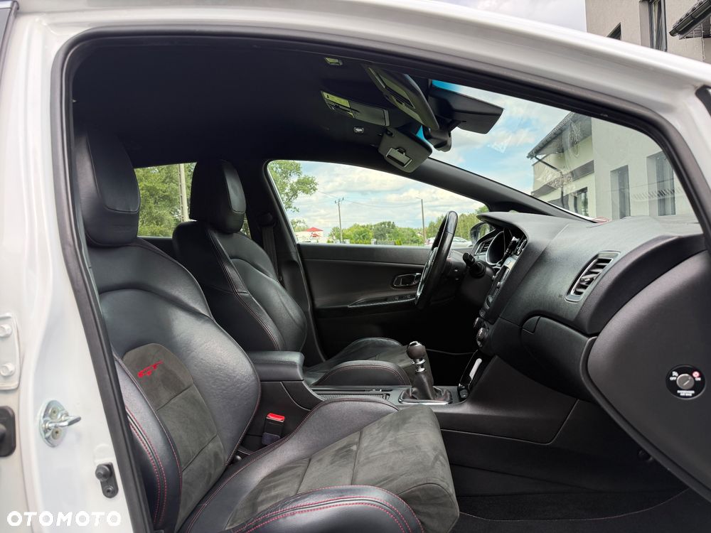 Kia Ceed 1.6 T-GDI GT-Track - 26