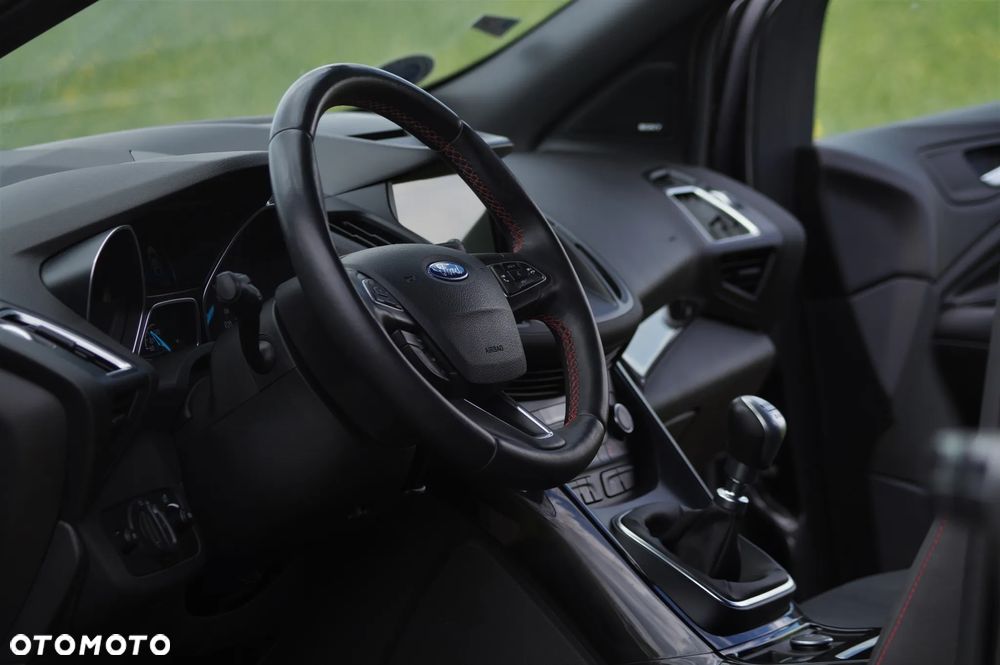 Ford Kuga - 30