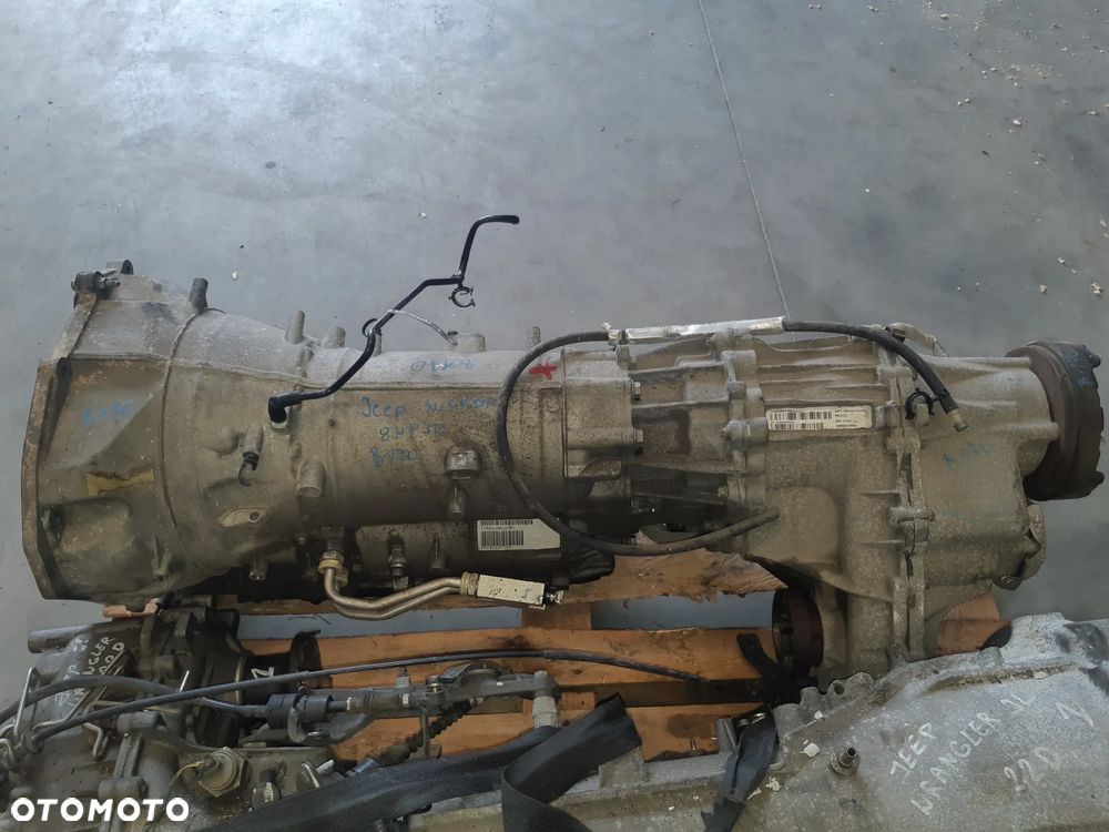 SKRZYNIA BIEGÓW JEEP GRAND CHEROKEE WK2 3.0 CRD P52853664AH P52854875AH 8HP-70 - 1