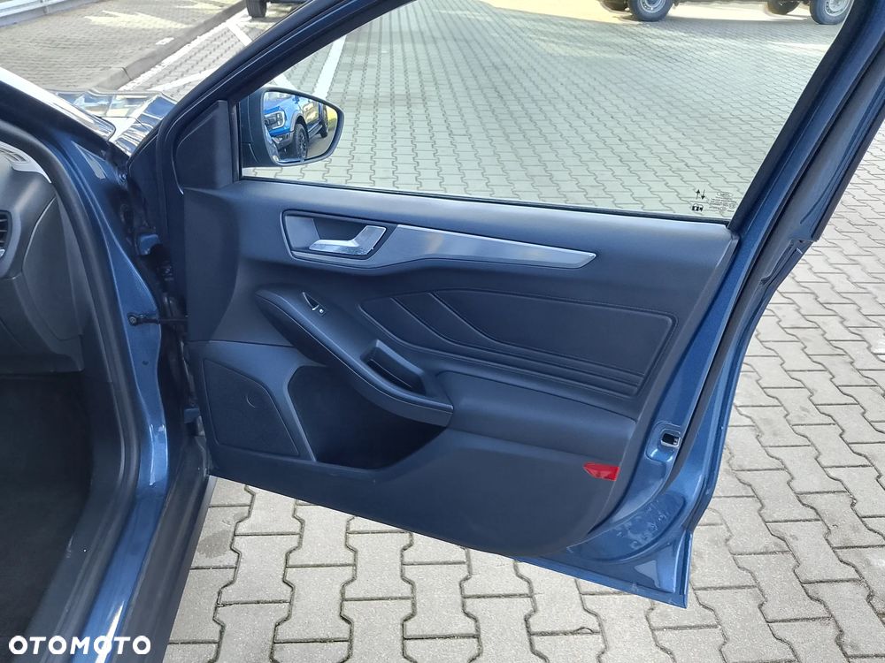 Ford Focus 1.0 EcoBoost mHEV Titanium - 12