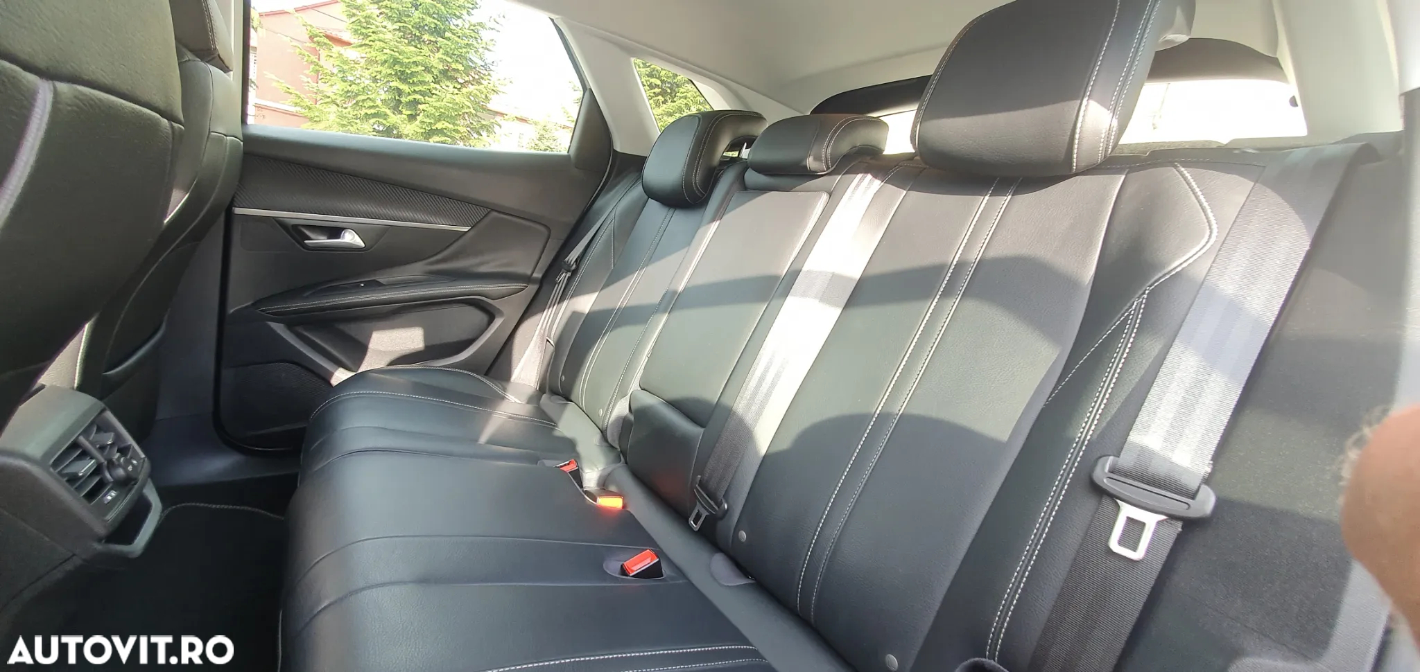 Peugeot 3008 PureTech 130 Stop & Start EAT6 Allure - 32