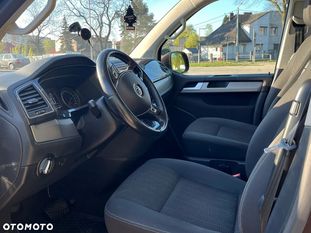 Volkswagen Multivan - 9