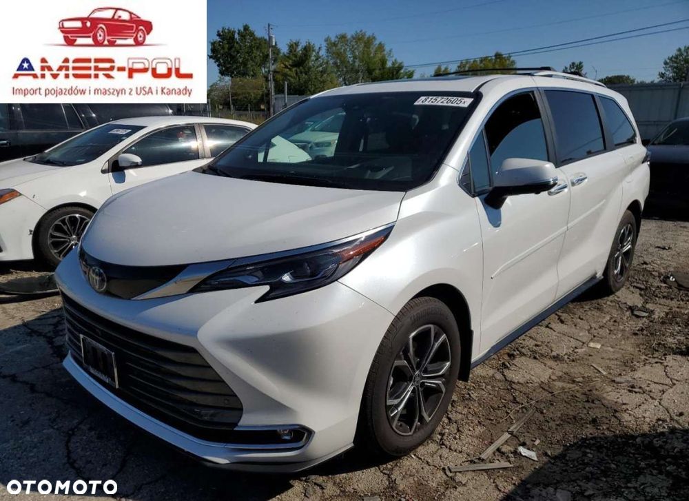 Toyota Sienna - 1
