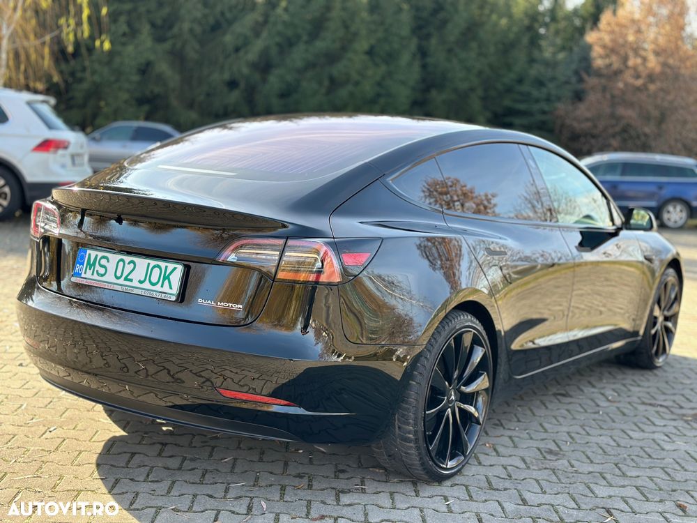 Tesla Model 3 - 12
