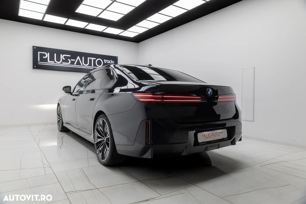 BMW Seria 7 740 xDrive MHEV - 11