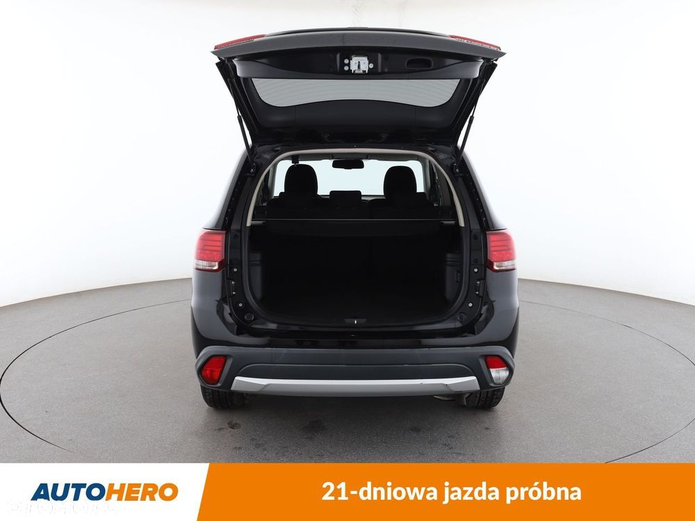 Mitsubishi Outlander - 17