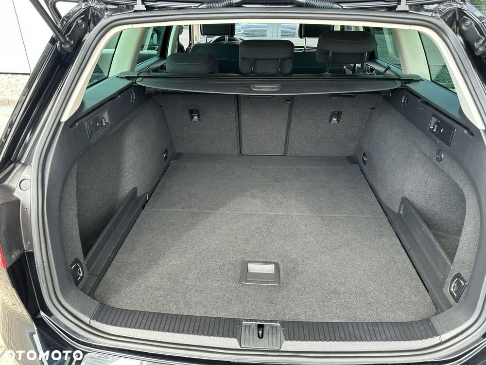 Volkswagen Passat Variant 2.0 TDI BMT Comfortline - 35