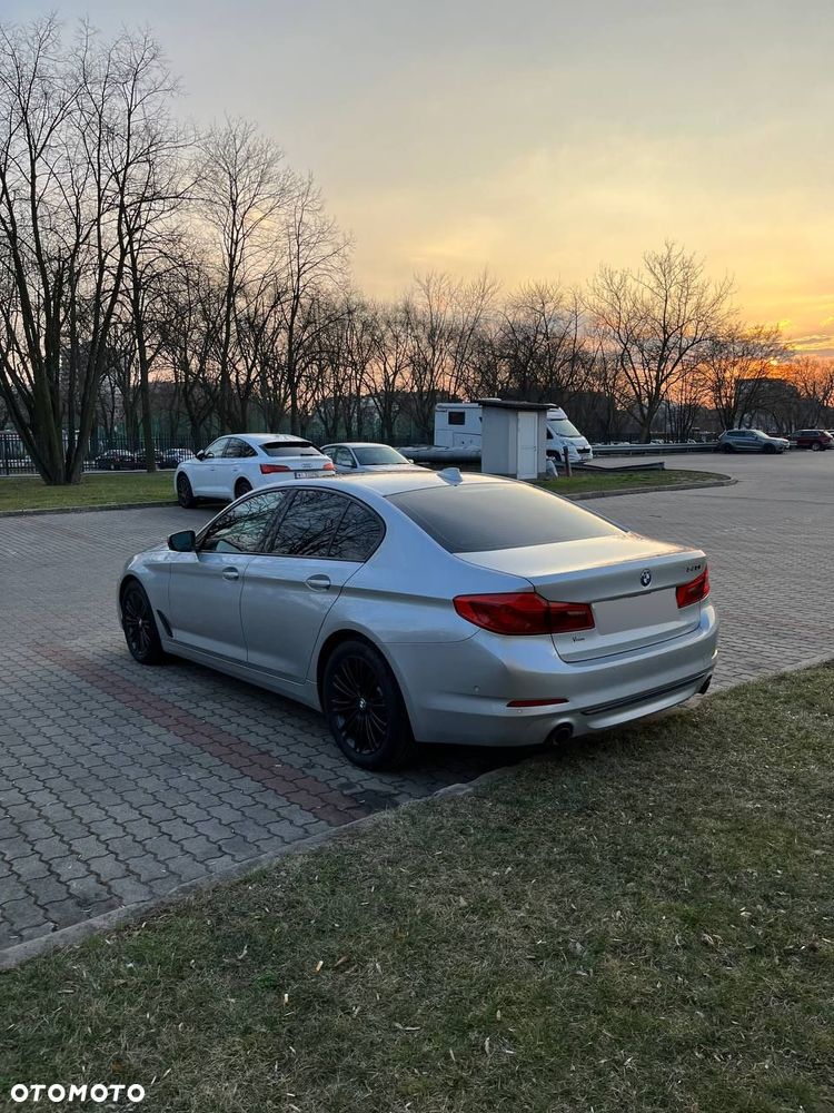 BMW Seria 5 530i xDrive Sport Line - 5