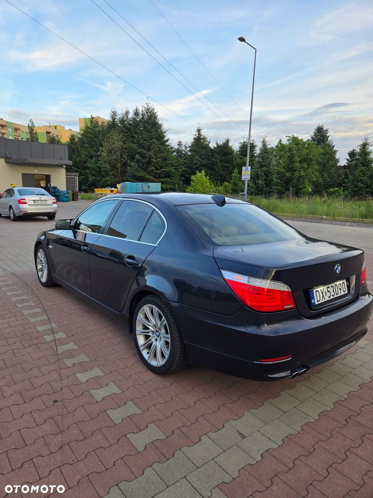 BMW Seria 5 525d - 6