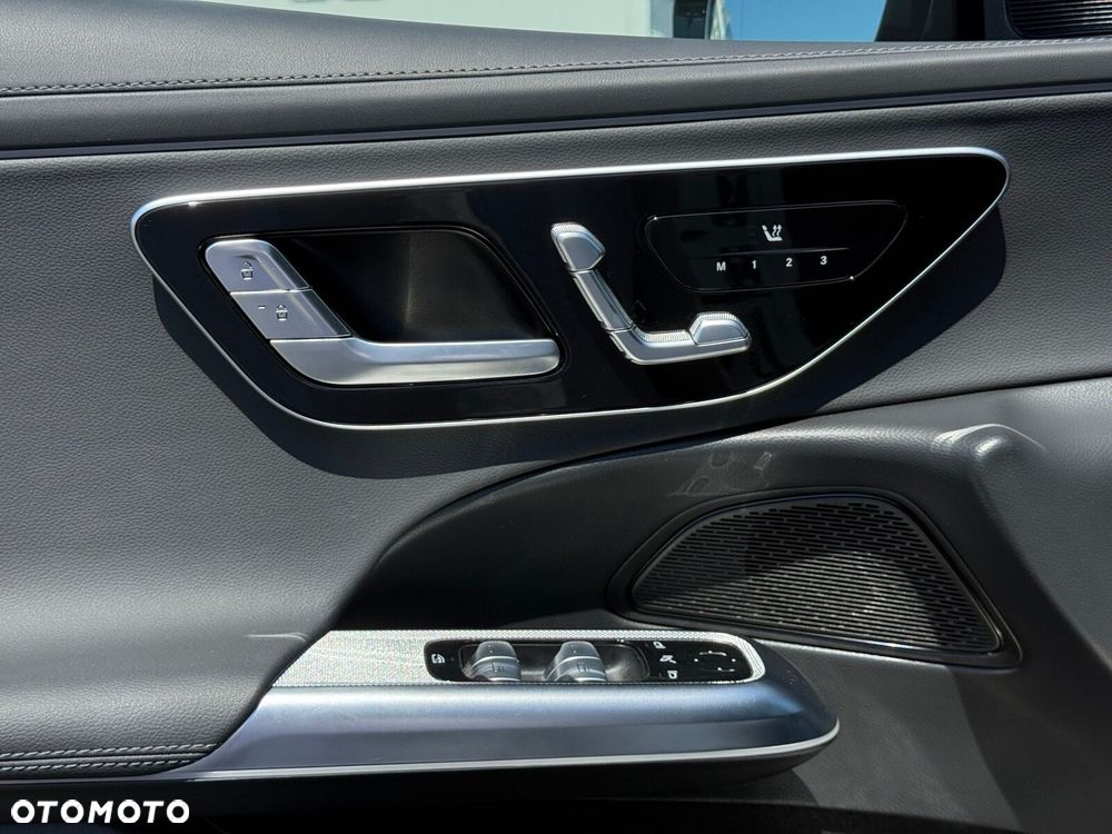 Mercedes-Benz Klasa E 220 d mHEV 4-Matic AMG 9G-Tronic - 14