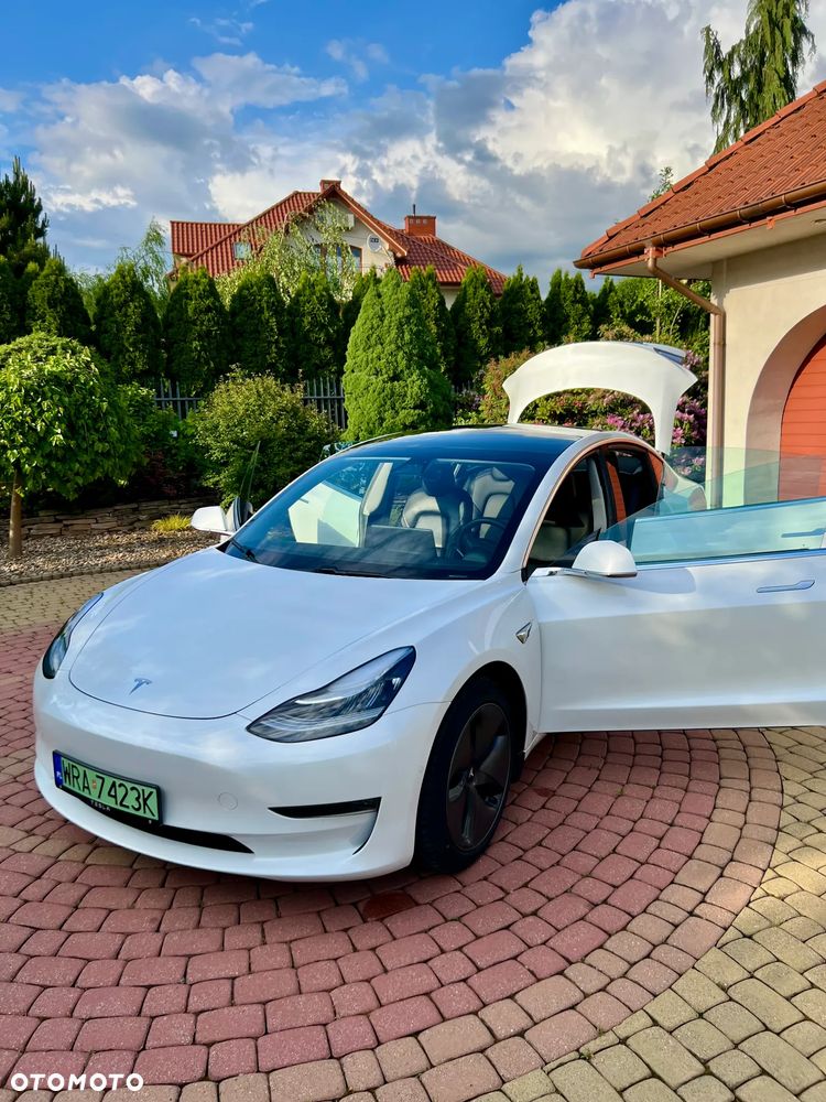 Tesla Model 3 - 7