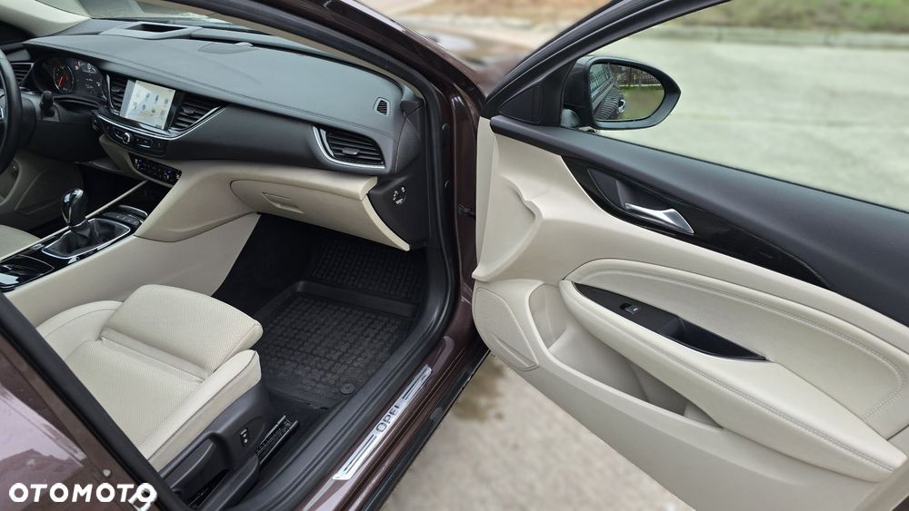 Opel Insignia 2.0 CDTI S&S - 8