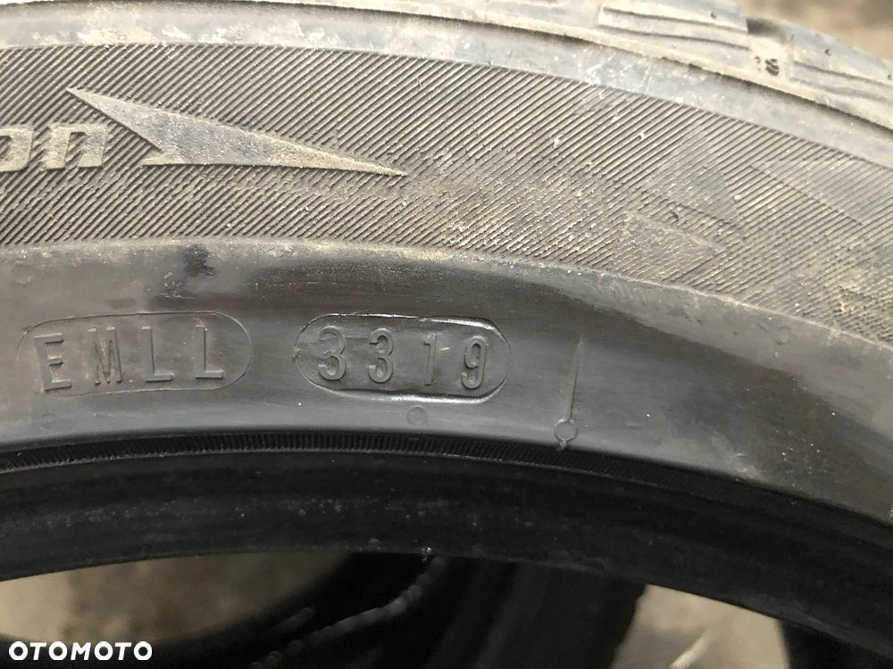 235/45R18 Dwie używane opony zimowe Nexen - 3