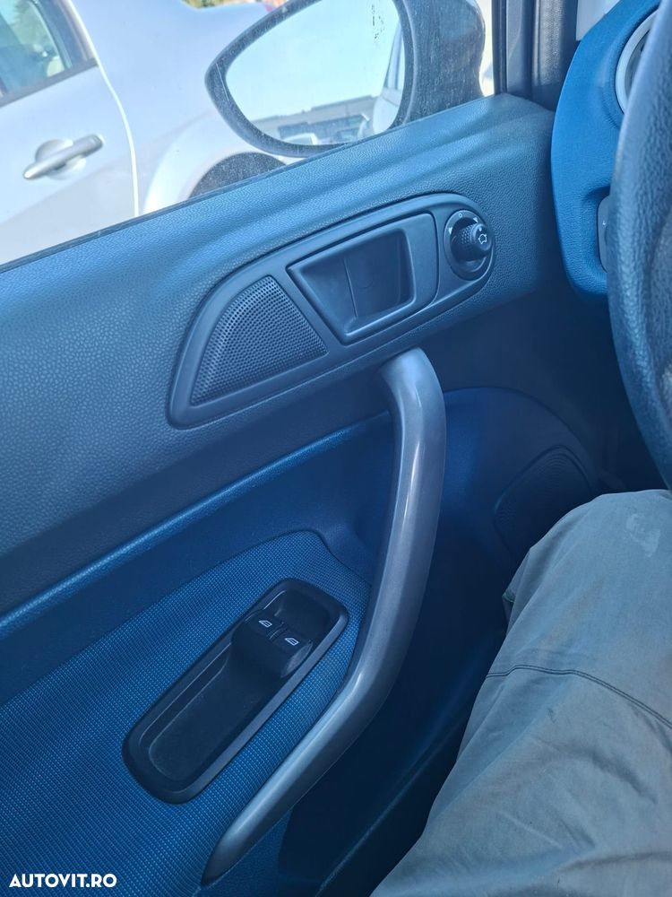Ford Fiesta - 6