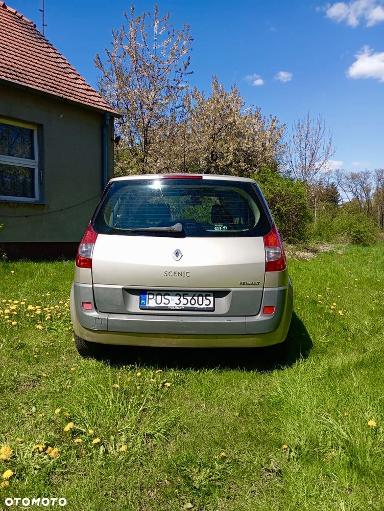 Renault Scenic ver-1-5-dci-confort-authentique - 9