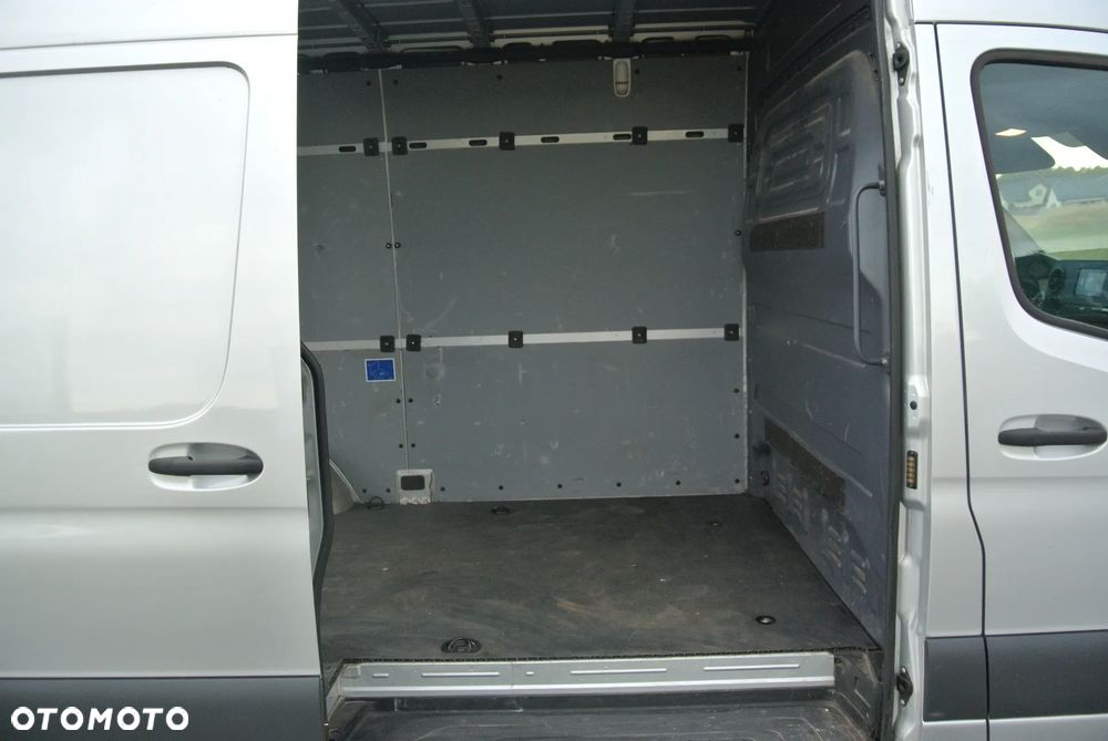 Mercedes-Benz SPRINTER 315 - 9
