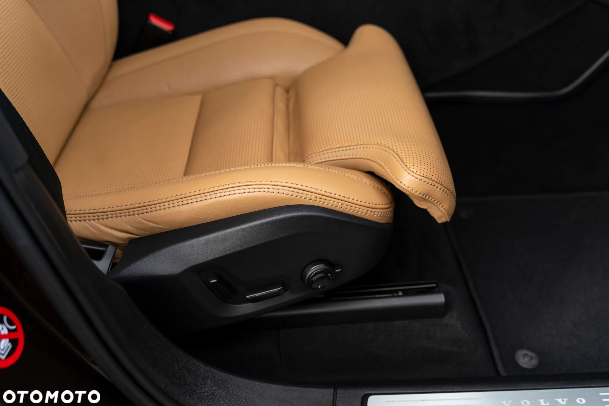 Volvo XC 60 D5 AWD Inscription - 36