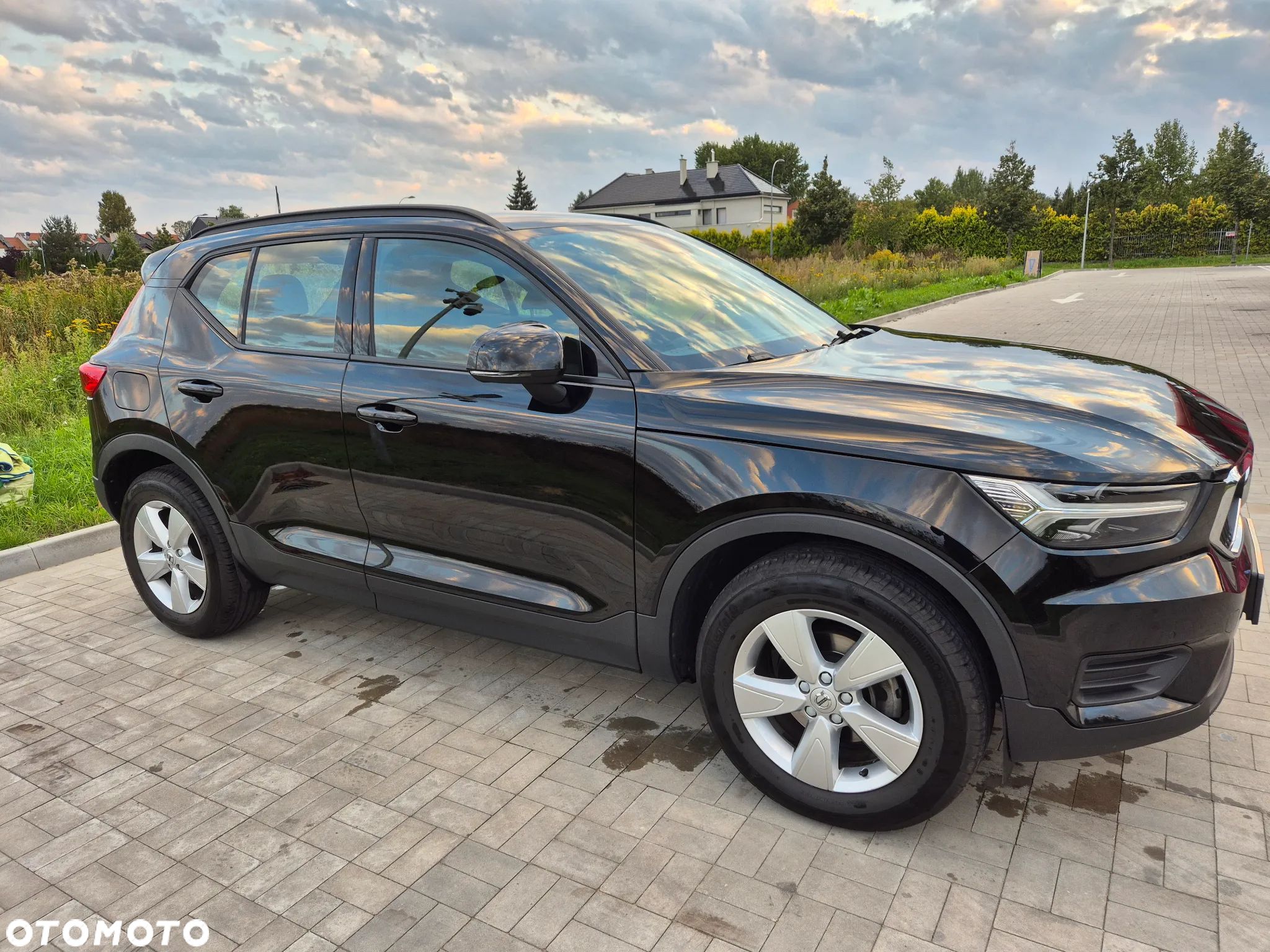 Volvo XC 40 T3 Momentum Core - 1