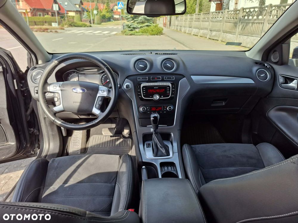 Ford Mondeo 2.0 EcoBoost Titanium - 4