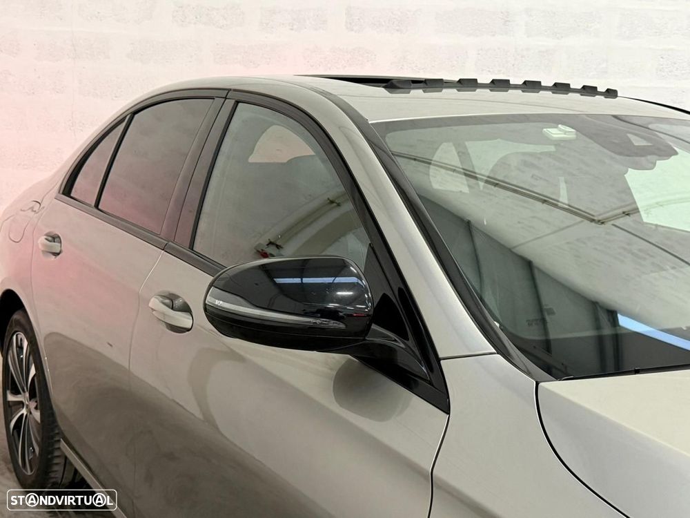 Mercedes-Benz E 300 de Avantgarde 4Matic - 13