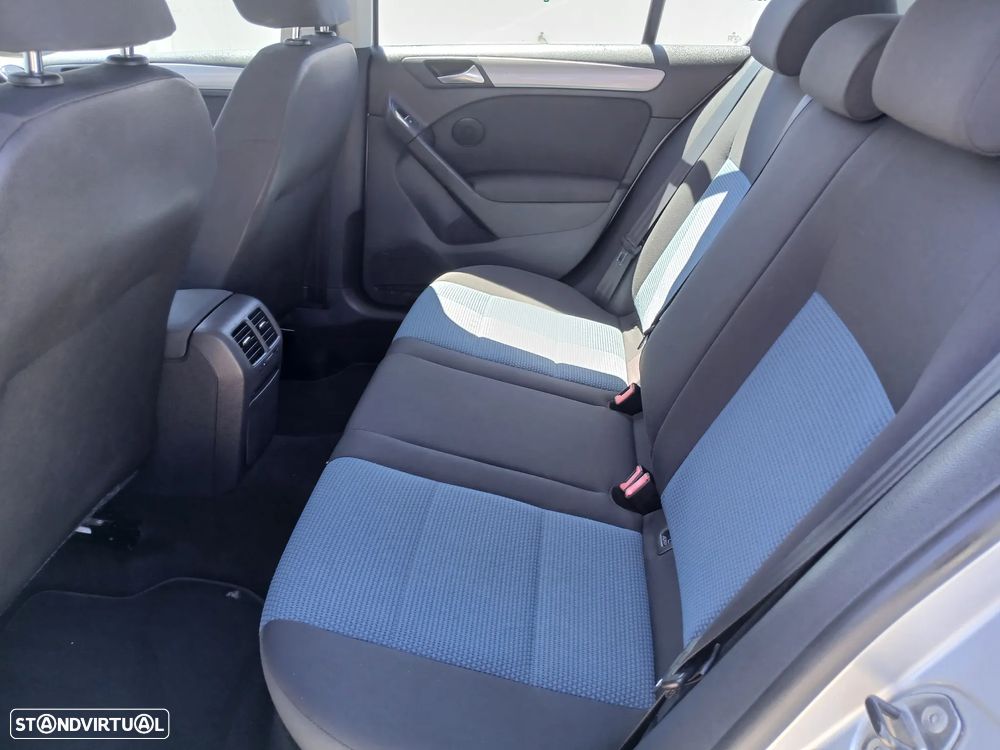 VW Golf 1.6 TDi Trendline BlueMotion - 18