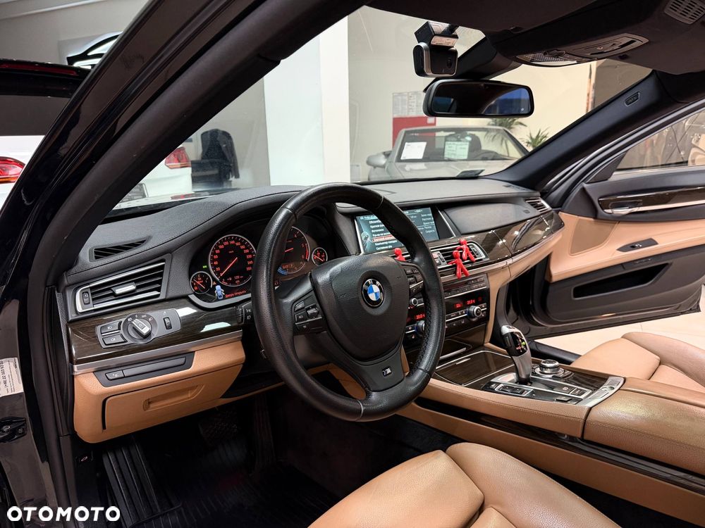 BMW Seria 7 730d Edition Exclusive - 24