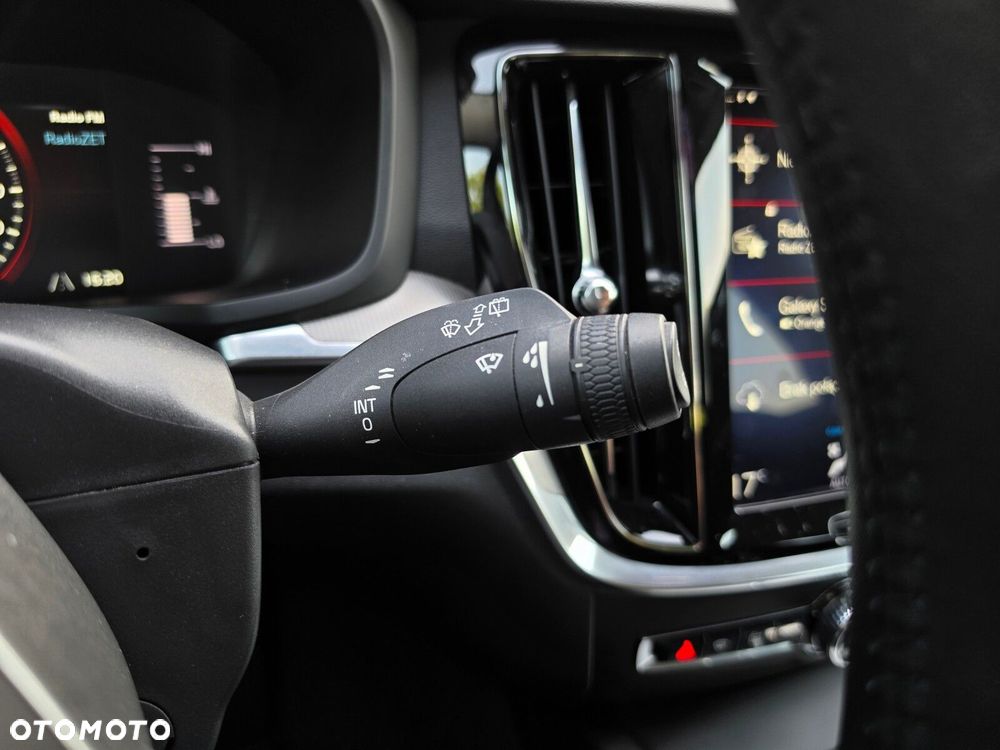 Volvo V60 Cross Country D4 AWD - 19