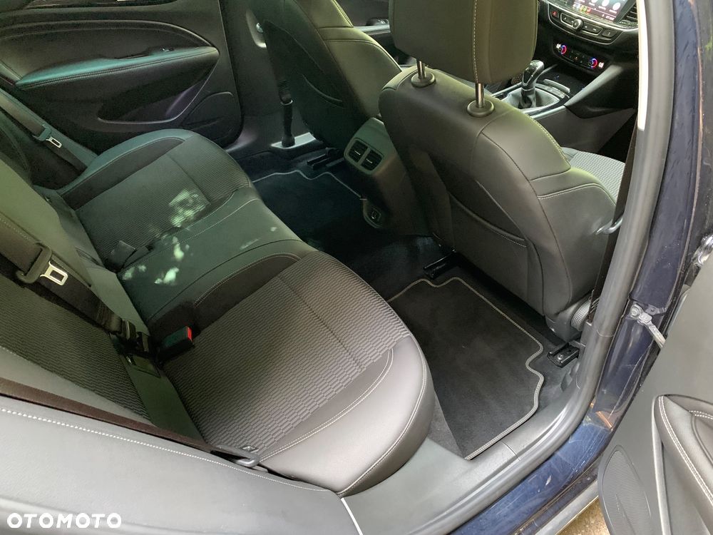 Opel Insignia - 22