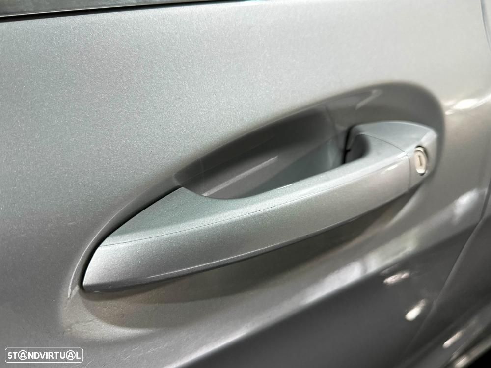 Mercedes-Benz A 180 d Urban - 18