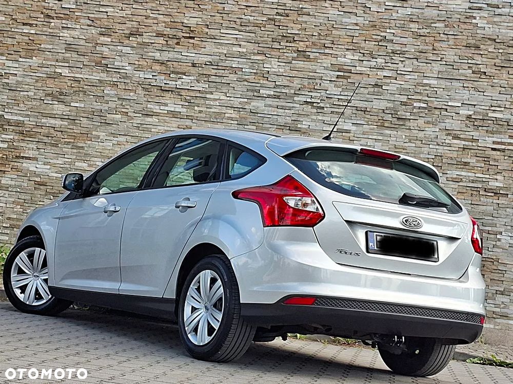 Ford Focus 1.6 TI-VCT Champions Edition - 11