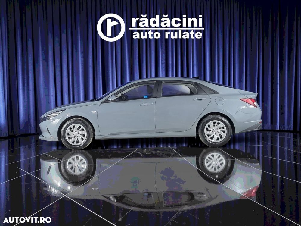 Hyundai Elantra - 6