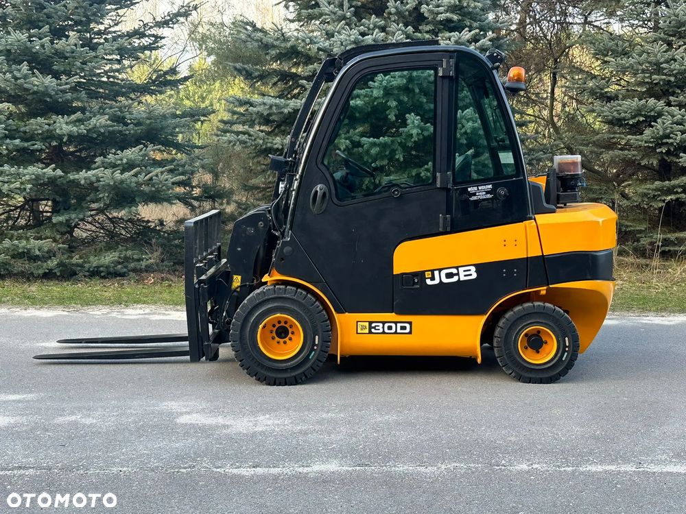 JCB TELETRUK TLT30D - 5