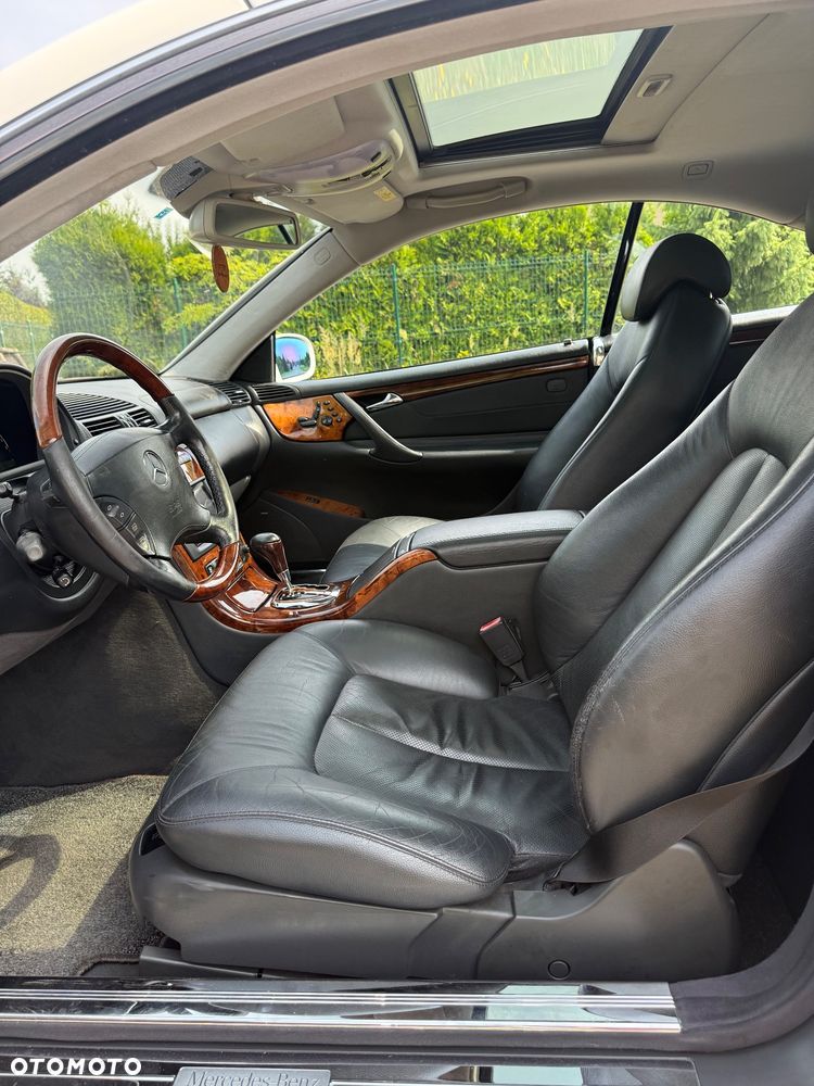Mercedes-Benz CL 500 - 26