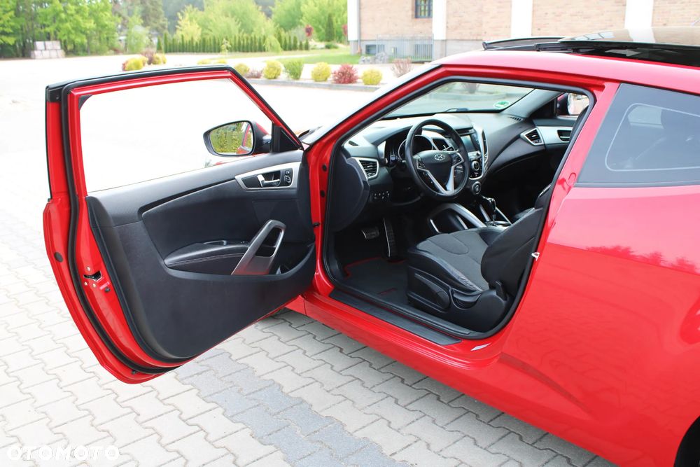 Hyundai Veloster - 22
