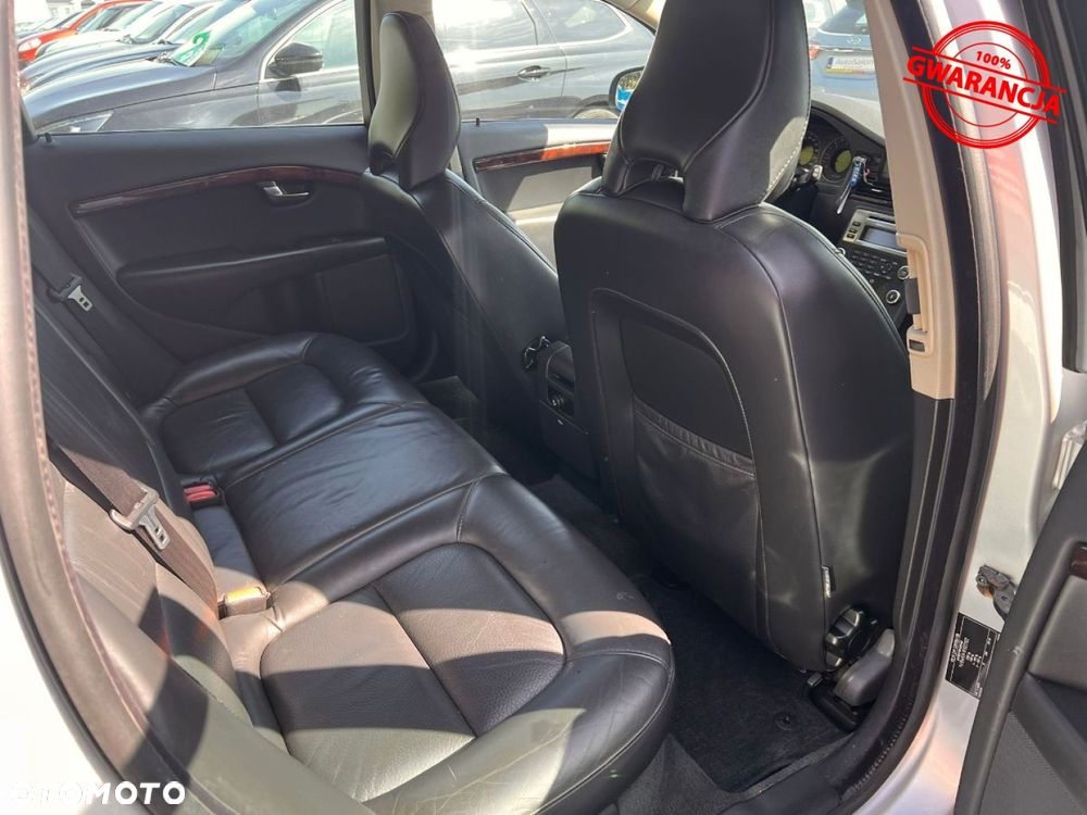 Volvo V70 2.4D Momentum - 39