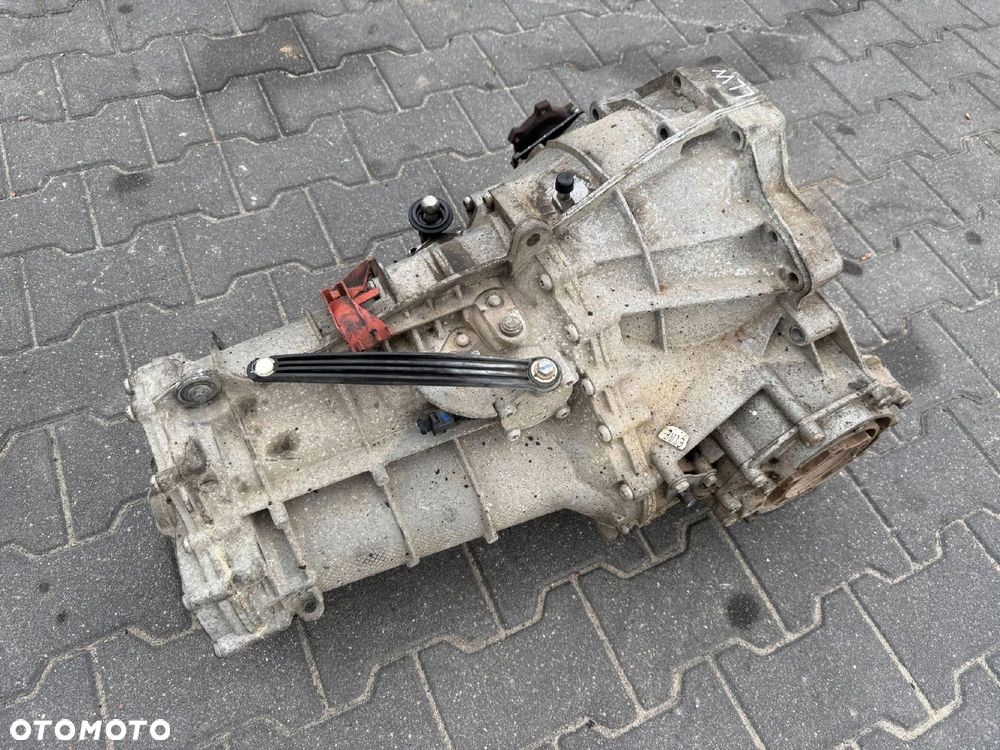 SKRZYNIA BIEGÓW 2.0 TDI LLW AUDI A4 B8 2009 - 1