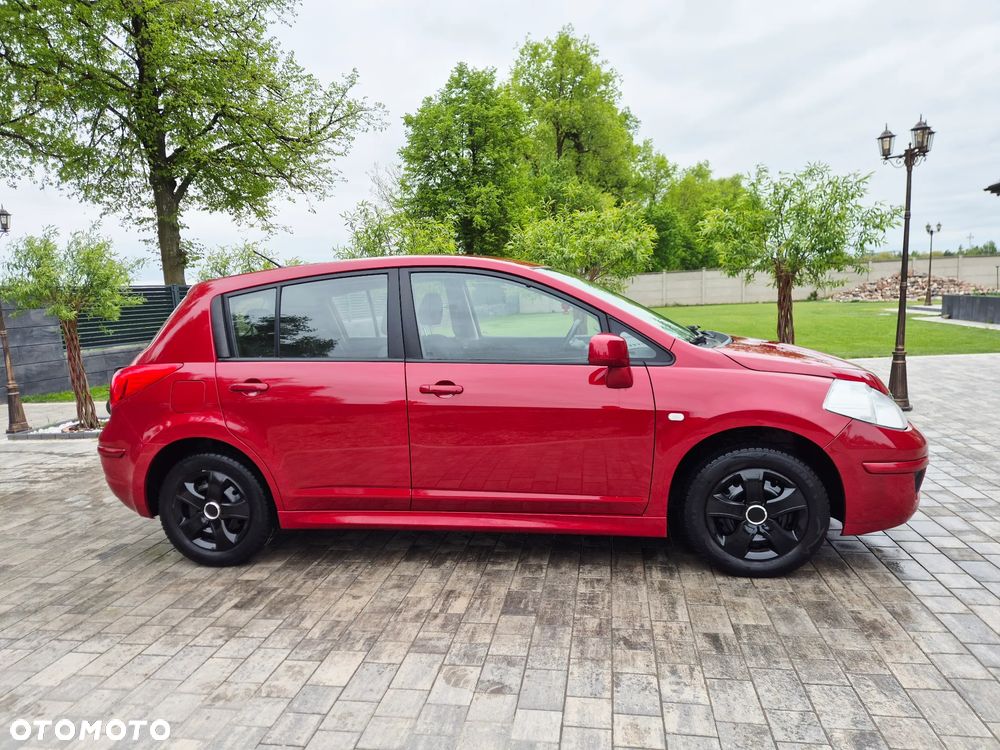 Nissan Tiida - 11