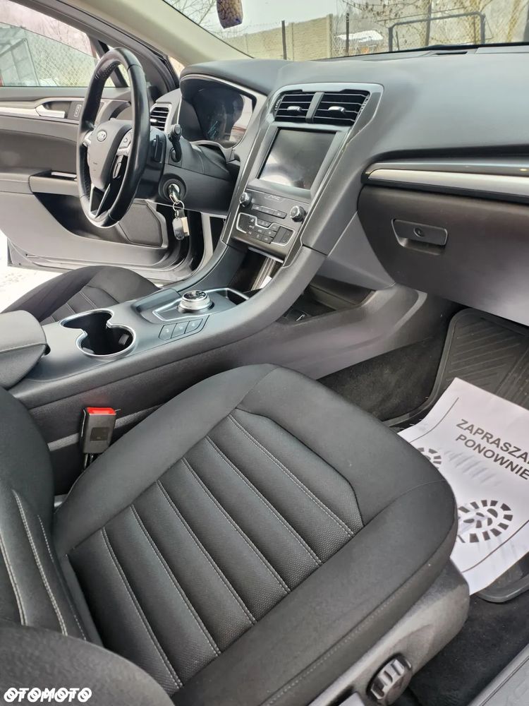 Ford Mondeo - 22